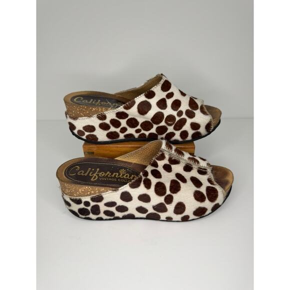 RARE Californians Leather Cork Cow Polka Dot Comfort Wedges Heels 6.5 - Picture 2 of 5